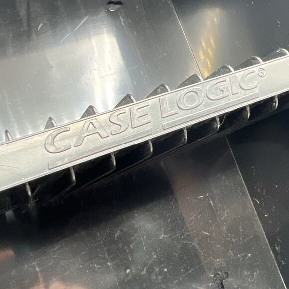 Vintage 1990's CASE LOGIC Jewel Case 24/26 CD Compact Disc Holder w/Strap Black - Picture 2 of 5